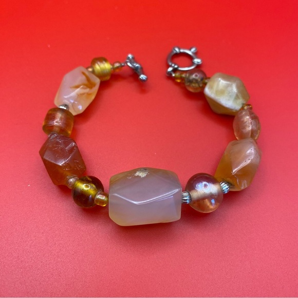 Acrylic Beaded 80’s Bracelet - Picture 2 of 5